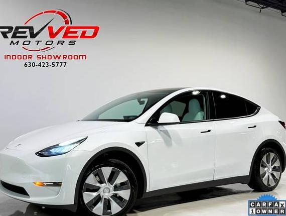 TESLA MODEL Y 2020 5YJYGDEE9LF032560 image